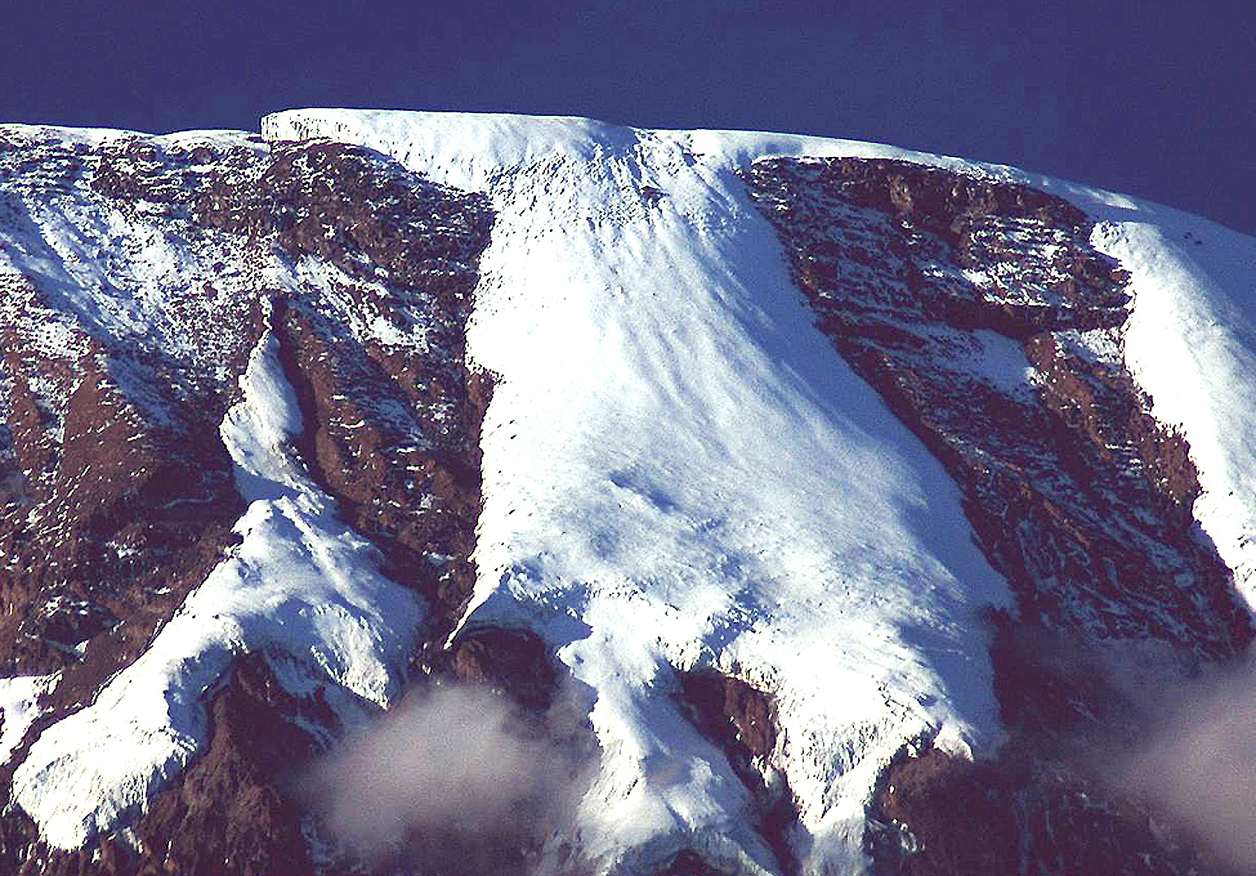 Eclipse 2004 - Mt Kilimanjaro - A10 - Close