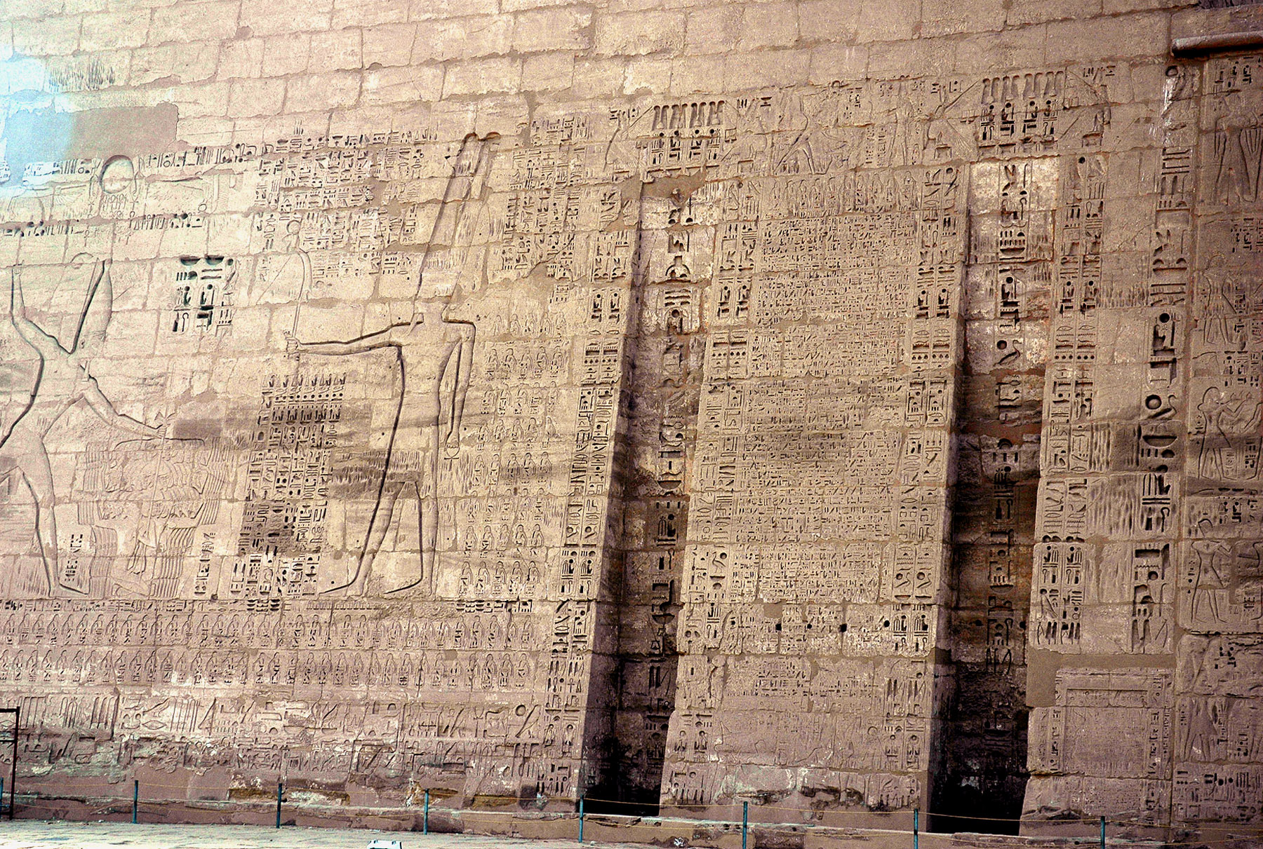 Eclipse 2006 - Egypt - B96 - Luxor