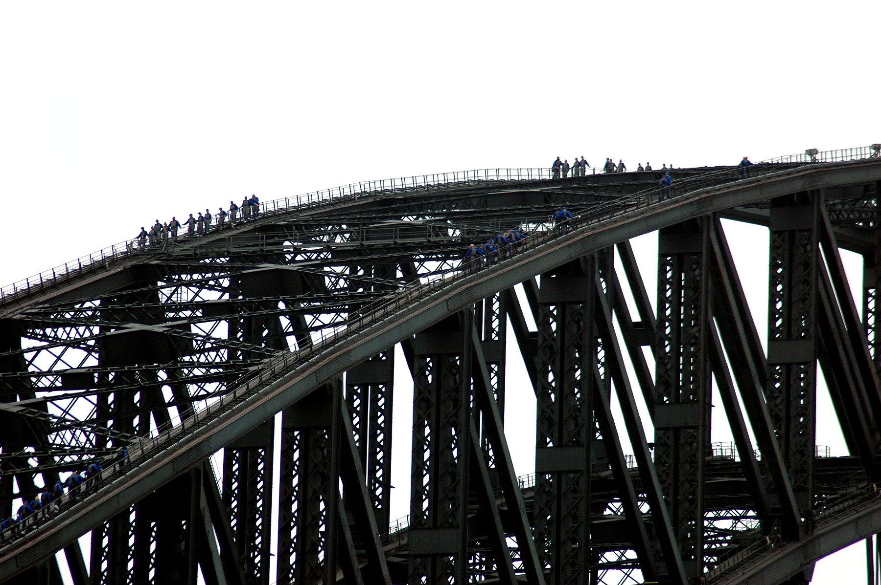 Eclipse 2012 - A10 - People climbing Bridge