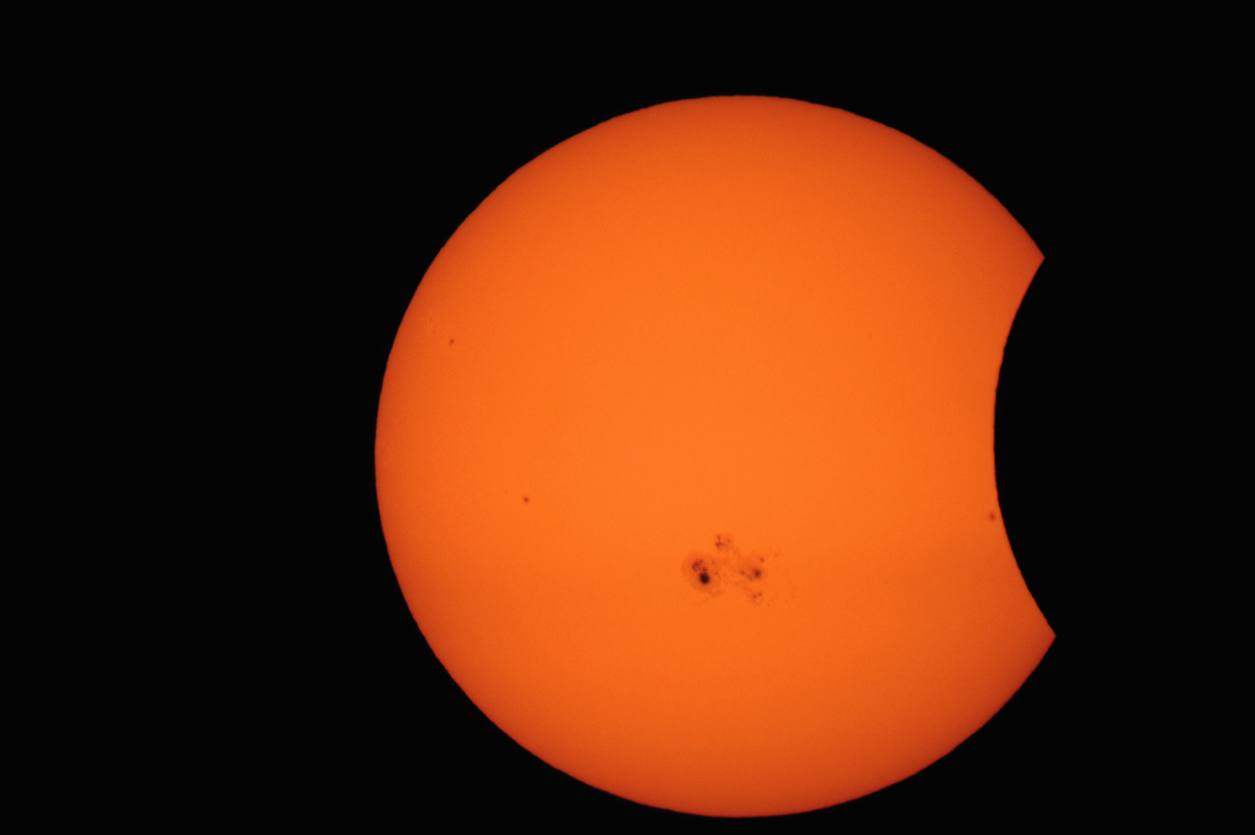 Eclipse 2014 - A16 - 5-51 p.m. - 8693