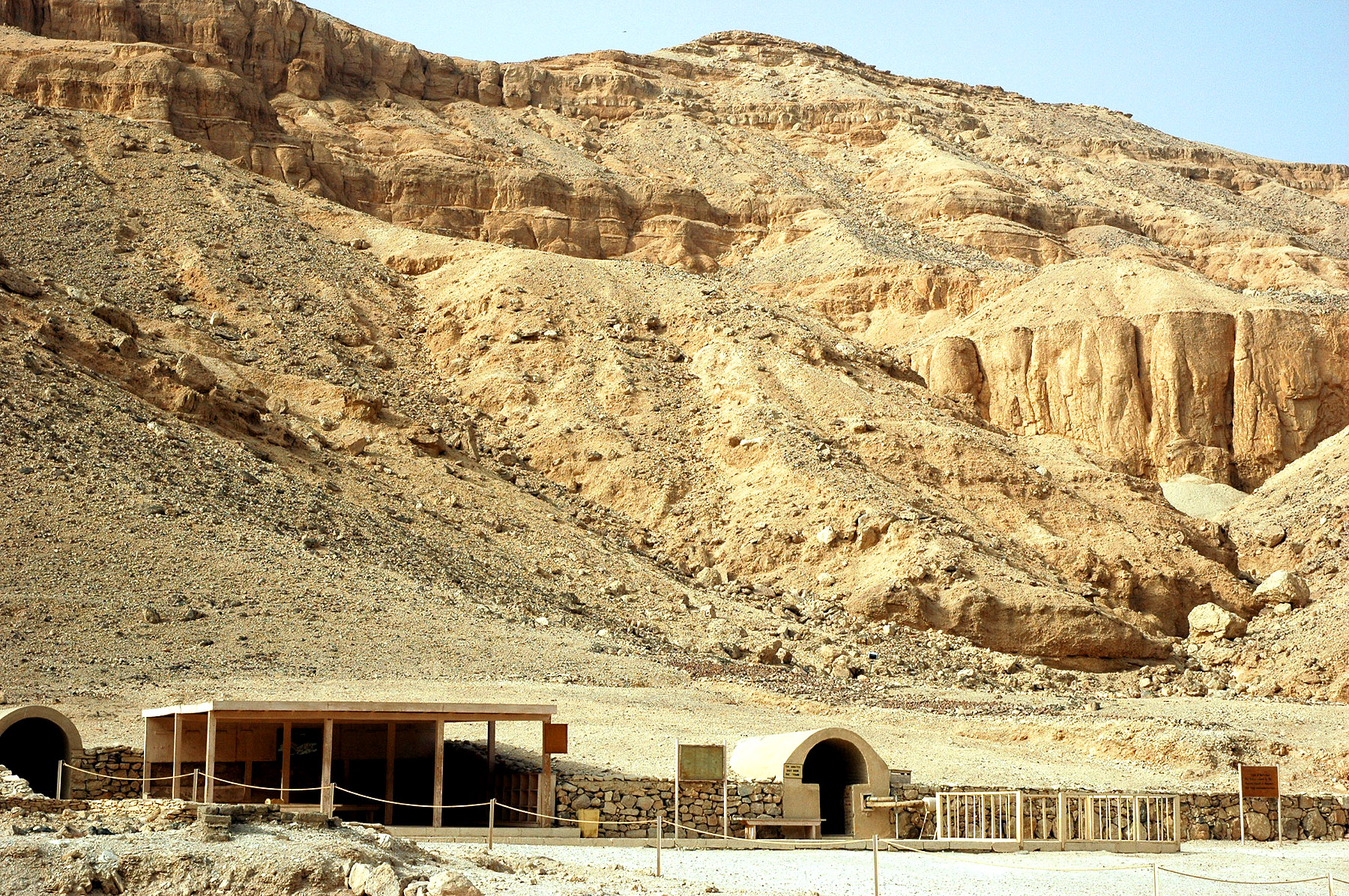 Eclipse 2006 - A32 - Egypt - Luxor-Nefertiti Tomb