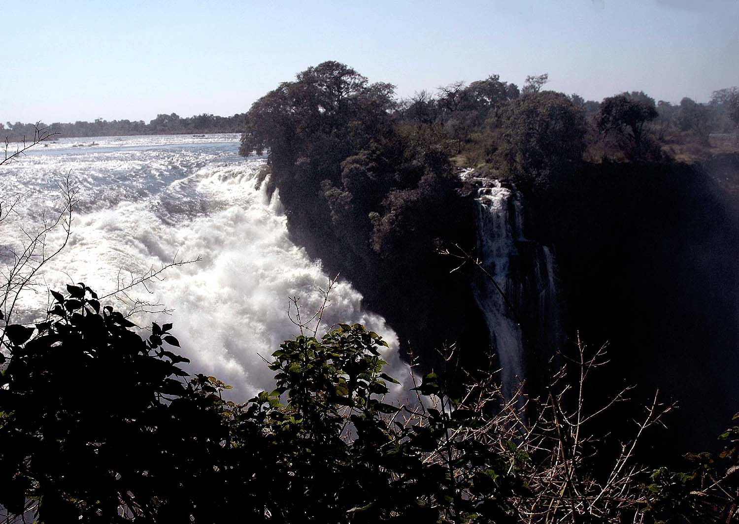 Eclipse 2001 - A34 - Vic Falls 2
