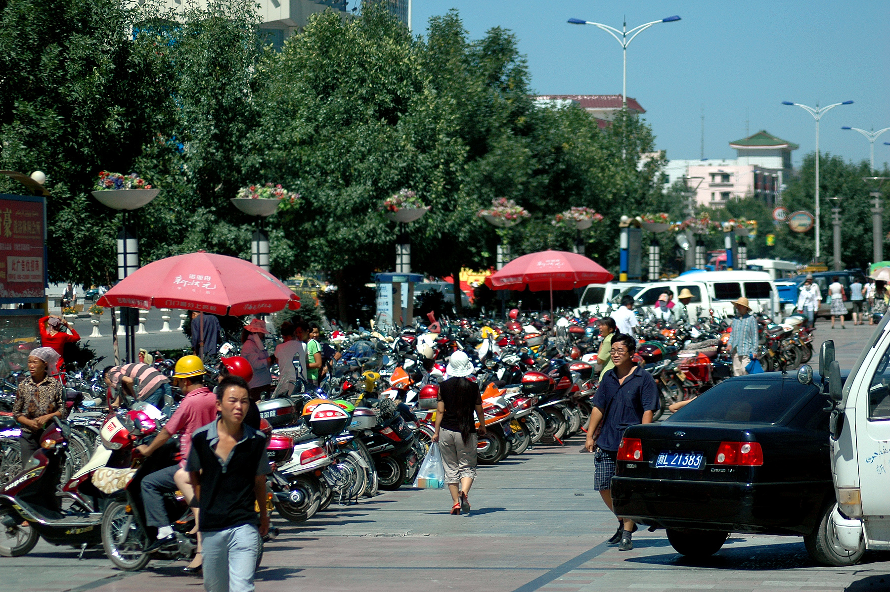 Eclipse 2008 - A45 - Downtown Hami in Xinjiang