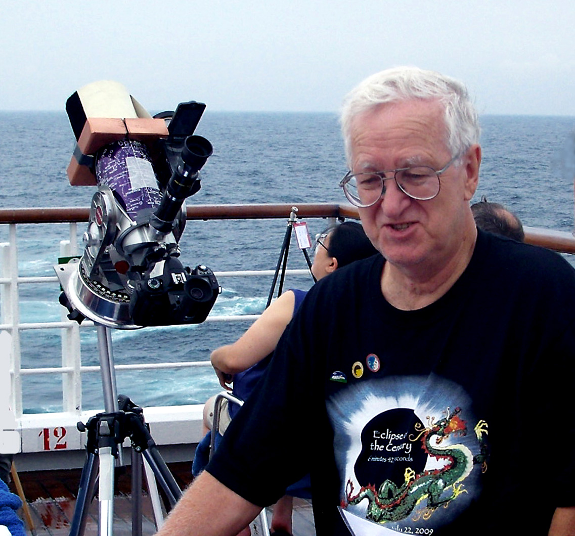 Eclipse 2009 - A37 - Questar and Dave