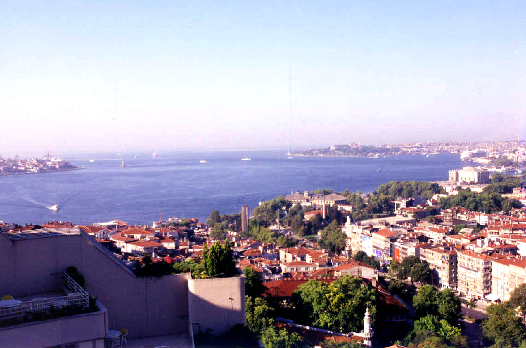 Eclipse 1999 - A13 - Istanbul-Two Continents