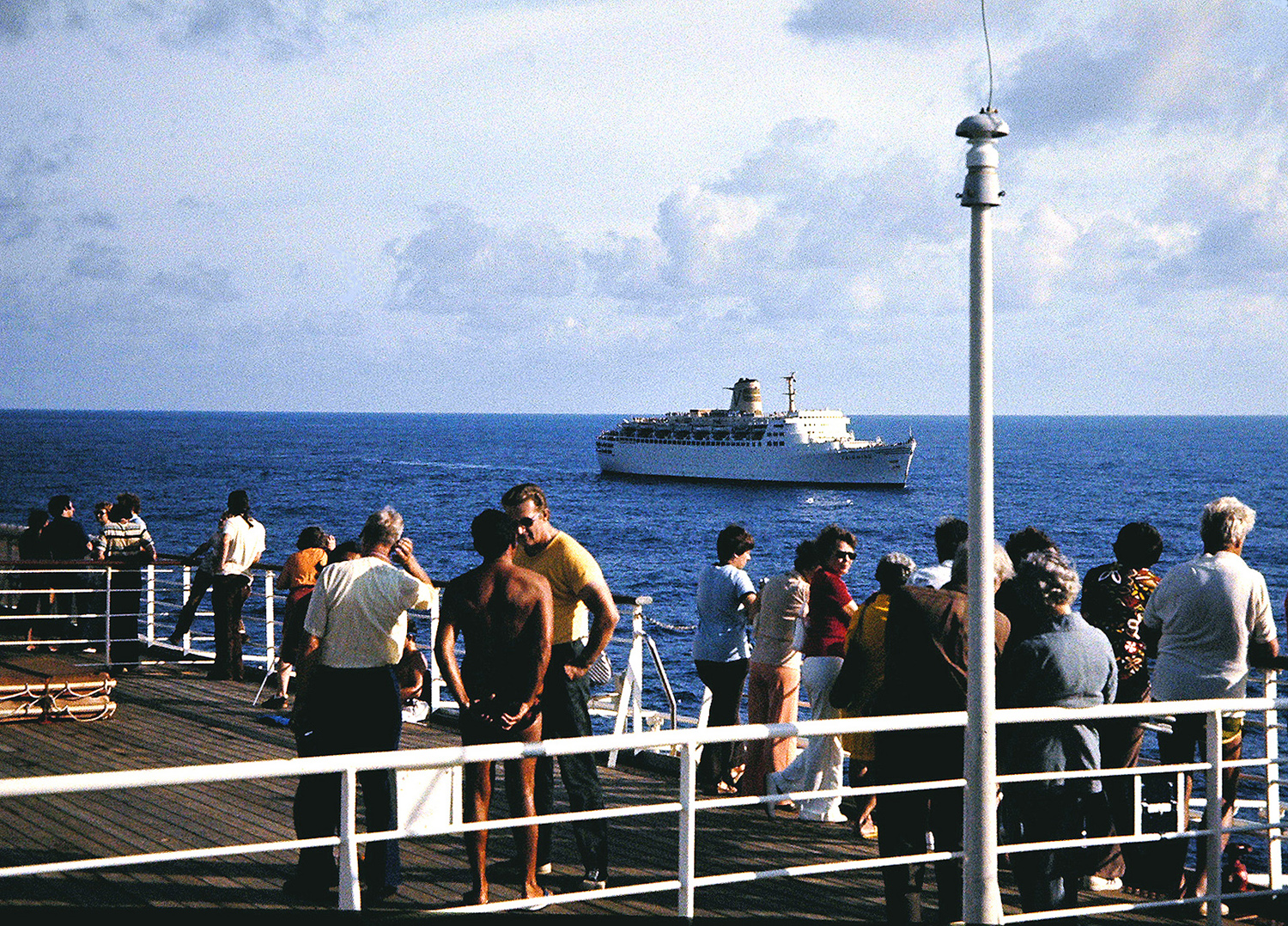 Eclipse 1977 - A34 - Deck on Eclipse Day