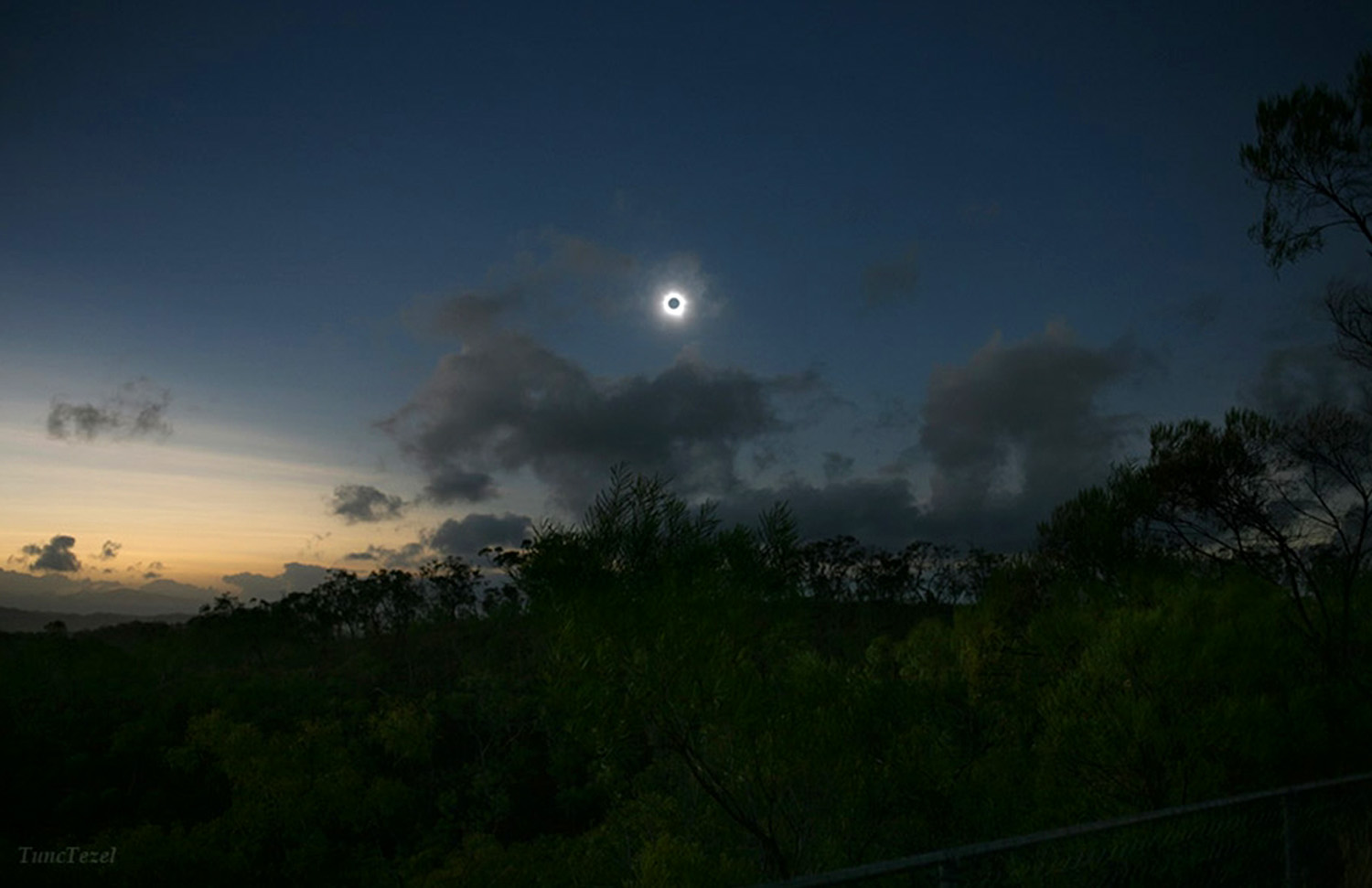 Eclipse 2012 - DSC_3332 -Eclipse 2012 - Wide-Angle View over Queensland