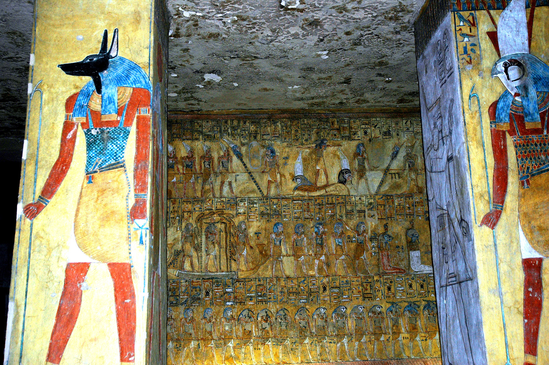 2006-1046-luxor-inside-the-tomb-of-ramses-iii.jpg