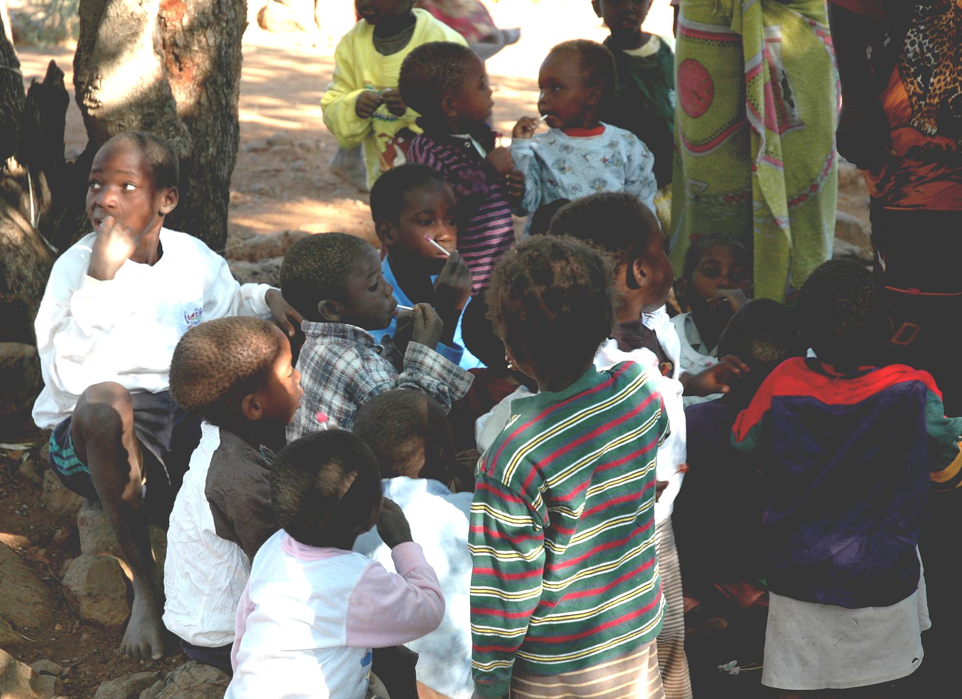 Zambia - Songwe-Group with Tootsie Pops.jpg